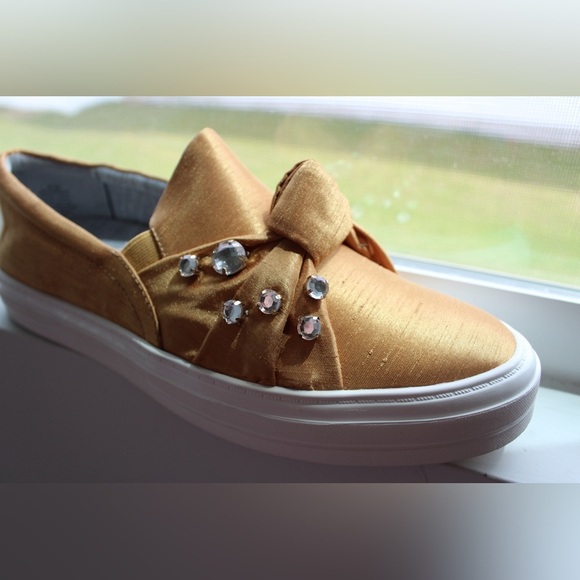 NWOB Nine West Gold Embellished Slip-On Sneakers - Picture 5 of 15
